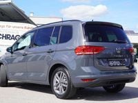 Gebraucht VW Touran Comfortline 150 PS (110 kW) 2024 Delfingrau metallic Van / Kleinbus