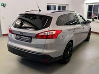 Gebraucht Ford Focus SYNC Edition 125 PS (91 kW) 2014 Micastonesilber metallic Kombi