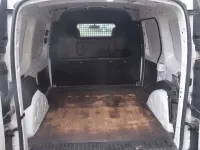 Gebraucht Renault Kangoo Komfort 68 PS (50 kW) 2010 Weiß Van / Kleinbus