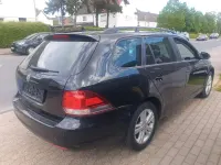 Gebraucht VW Golf VII Match 105 PS (77 kW) 2013 Schwarz Kombi