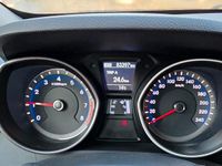 Gebraucht Hyundai i30 99 PS (72 kW) 2013 Blau Kleinwagen