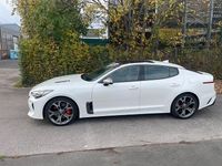 Gebraucht Kia Stinger GT 370 PS (272 kW) 2018 Weiß Kleinwagen