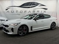 Gebraucht Kia Stinger GT 370 PS (272 kW) 2017 Weiß Kleinwagen