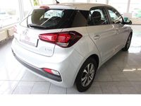 Gebraucht Hyundai i20 84 PS (61 kW) 2019 Silber Kleinwagen