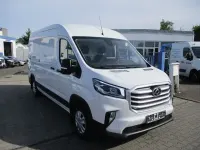 Second-hand Maxus V90 148 CP (108 kW) 2023 Alb Van