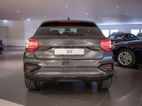 Neu Audi Q2 Advanced Plus 150 PS (110 kW) 2026 Grau SUV