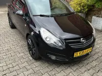 Używany Opel Corsa 80 KM (58 kW) 2010 Czarny Hatchback