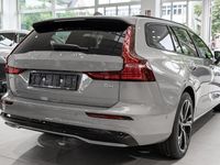 Neu Volvo V60 Plus 197 PS (144 kW) 2025 Grau Kombi