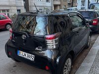 Gebraucht Toyota iQ 68 PS (50 kW) 2010 Schwarz Kleinwagen