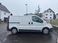 Gebraucht Renault Trafic 114 PS (83 kW) 2013 Weiß Van / Kleinbus