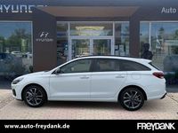Neu Hyundai i30 101 PS (74 kW) 2025 Atlas white Kombi
