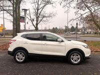 Gebraucht Nissan Qashqai Tekna 131 PS (96 kW) 2016 Weiß SUV