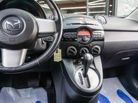Gebraucht Mazda 2 Center-Line 102 PS (75 kW) 2011 Brillantschwarz Kleinwagen