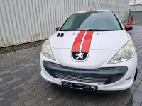 Gebraucht Peugeot 206+ 73 PS (53 kW) 2012 Weiß Kleinwagen