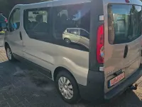 Gebraucht Opel Vivaro 115 PS (84 kW) 2009 Silber Van / Kleinbus