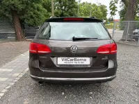 Gebraucht VW Passat Comfortline 122 PS (89 kW) 2011 Black oak brown metallic Kombi