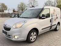 Gebraucht Opel Combo Edition 90 PS (66 kW) 2013 Silber Van / Kleinbus
