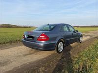 Gebraucht Mercedes E200 Elegance 163 PS (119 kW) 2003 Blau Limousine