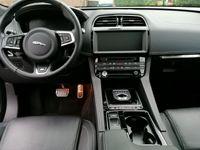 gebraucht Jaguar F-Pace S 380PS AWD S Automatik S Black Pack