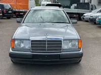 Gebraucht Mercedes E230 132 PS (97 kW) 1990 Perlmuttgrau metallic (122u) Coupé