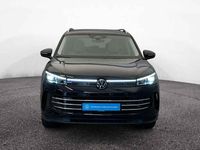 Gebraucht VW Tiguan Elegance 193 PS (141 kW) 2024 Deep black perleffekt SUV