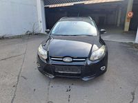 Gebraucht Ford Focus Titanium 182 PS (133 kW) 2011 Pantherschwarz metallic Kombi