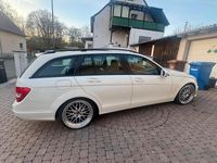 Gebraucht Mercedes C200 Elegance 136 PS (100 kW) 2012 Weiß Kombi