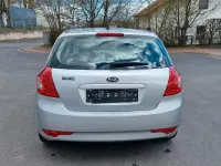 Usado Kia Ceed 116 CV (85 kW) 2011 Plateado Utilitario