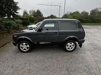 Gebraucht Lada Urban 83 PS (61 kW) 2018 Schwarz SUV