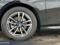 Gebraucht BMW 220 Active Tourer Efficient Dynamics 170 PS (125 kW) 2025 Saphirschwarz metallic Van / Kleinbus
