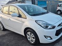 Gebraucht Hyundai ix20 Edition 90 PS (66 kW) 2013 Weiß Kleinwagen