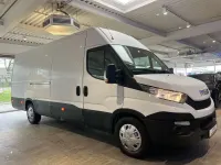 Second-hand Iveco Daily 126 CP (92 kW) 2017 Alb Monovolum
