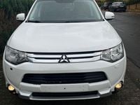 Gebraucht Mitsubishi Outlander Top 150 PS (110 kW) 2015 Weiß SUV