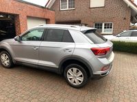 Gebraucht VW T-Roc Style 150 PS (110 kW) 2023 Grau SUV