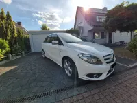 Gebraucht Mercedes B180 122 PS (89 kW) 2012 Weiß Kleinwagen