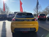 Gebraucht Peugeot 208 Active 100 kW (136 PS) 2022 Gelb Kleinwagen