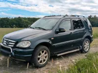 Gebraucht Mercedes ML320 218 PS (160 kW) 2000 Schwarz SUV
