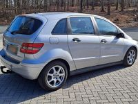 Gebraucht Mercedes B180 110 PS (80 kW) 2005 Grau Van / Kleinbus