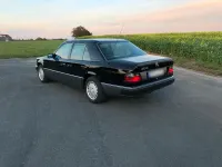 Gebraucht Mercedes E300 180 PS (132 kW) 1991 Schwarz Limousine