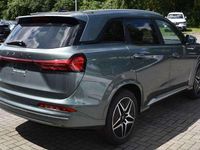 Neu DFSK E5 102 PS (75 kW) 2026 Grün SUV