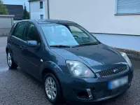 Gebraucht Ford Fiesta 69 PS (50 kW) 2007 Grau Kleinwagen