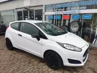 Gebraucht Ford Fiesta Ambiente 60 PS (44 kW) 2016 Weiß Kleinwagen