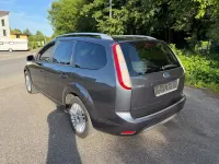 Gebraucht Ford Focus Titanium 125 PS (91 kW) 2010 Grau Limousine