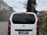 Gebraucht Peugeot Partner 99 PS (72 kW) 2017 Weiß Van / Kleinbus