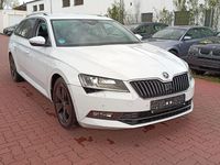 Gebraucht Skoda Superb Style 190 PS (139 kW) 2015 Moonweiss metallic Kombi