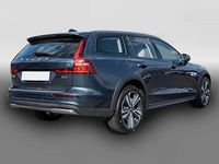 Gebraucht Volvo V60 CC Plus 197 PS (144 kW) 2024 Blau Kombi