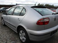 Używany Seat Leon Stella 105 KM (77 kW) 2003 Srebrny Sedan/Limuzyna