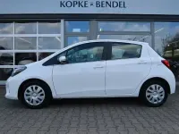 Gebraucht Toyota Yaris 69 PS (50 kW) 2017 Super white Kleinwagen