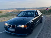 Gebraucht BMW 318 140 PS (102 kW) 1993 Schwarz Limousine