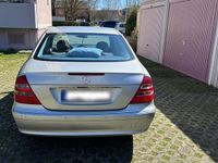 Gebraucht Mercedes E200 Avantgarde 163 PS (119 kW) 2003 Silber Limousine